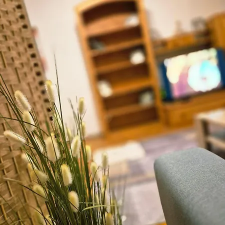 Bohemian Wooden Hideaway With Bathtub & Ac Near Heroes Square Budapest