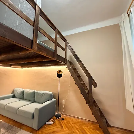 Bohemian Wooden Hideaway With Bathtub & Ac Near Heroes Square Budapest